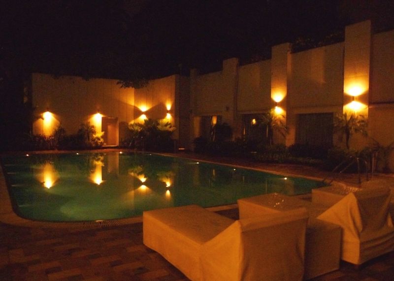 Hotel Hindusthan International, Колката Екстериор снимка