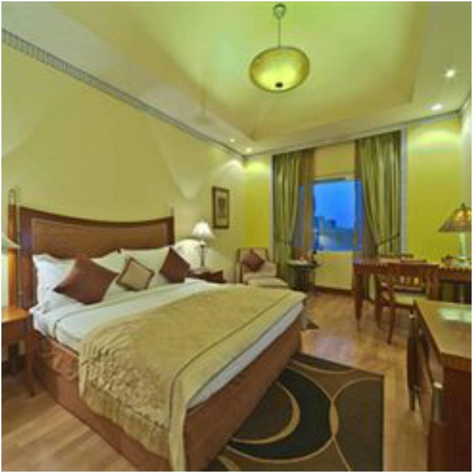 Hotel Hindusthan International, Колката Екстериор снимка