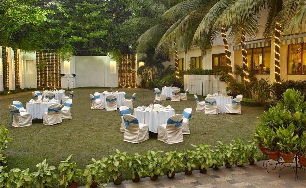 Hotel Hindusthan International, Колката Екстериор снимка