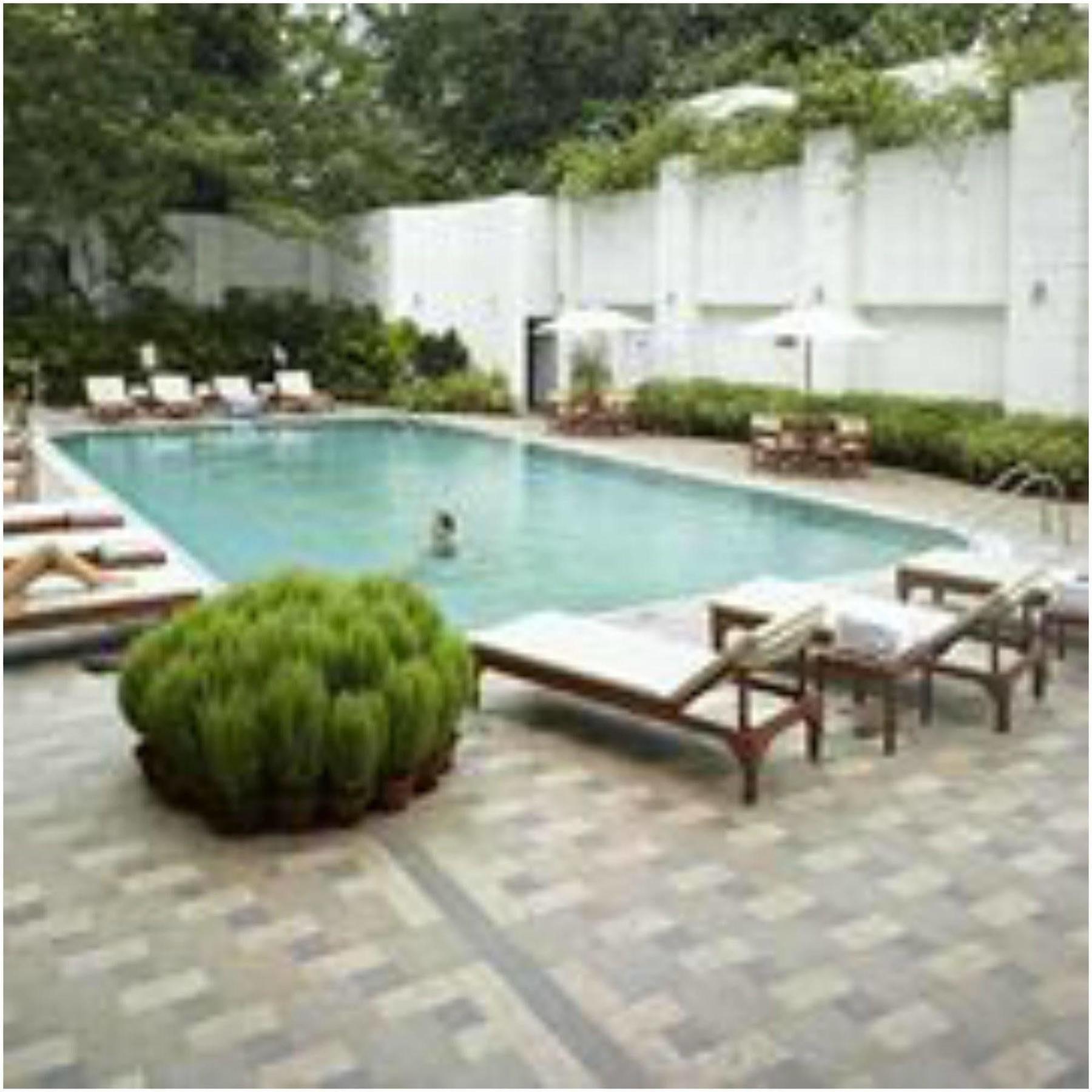 Hotel Hindusthan International, Колката Екстериор снимка