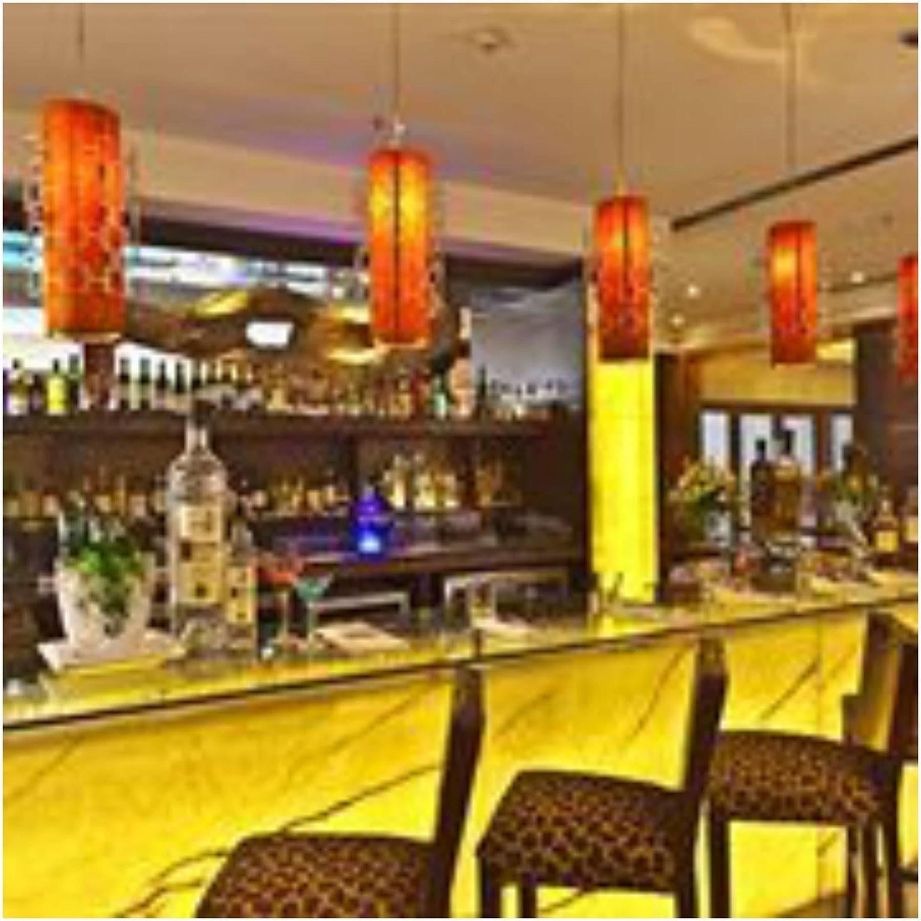 Hotel Hindusthan International, Колката Екстериор снимка