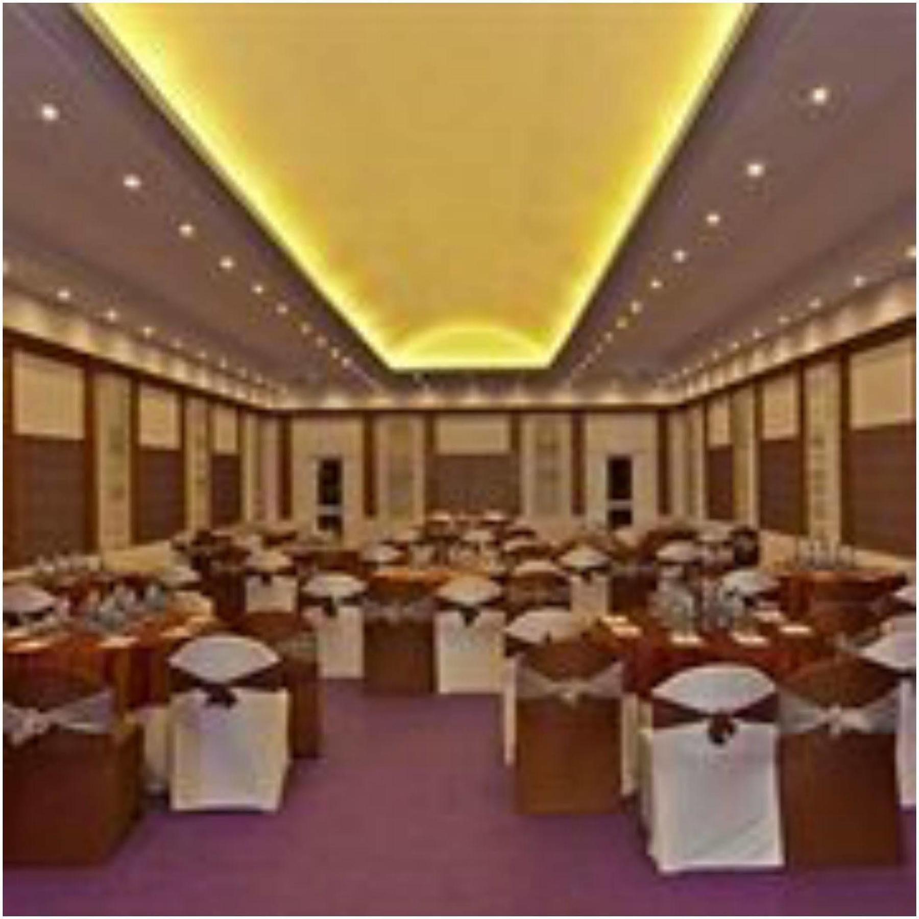 Hotel Hindusthan International, Колката Екстериор снимка